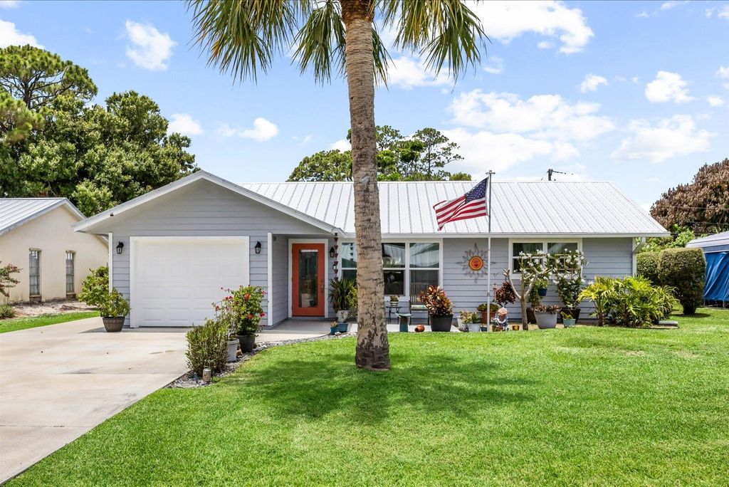 215 19th Avenue, Vero Beach, FL 32962