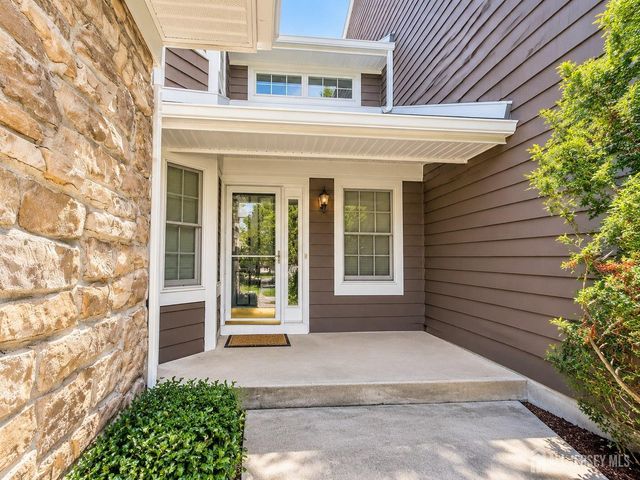 51 Briarwood Court, South Brunswick, NJ 08540