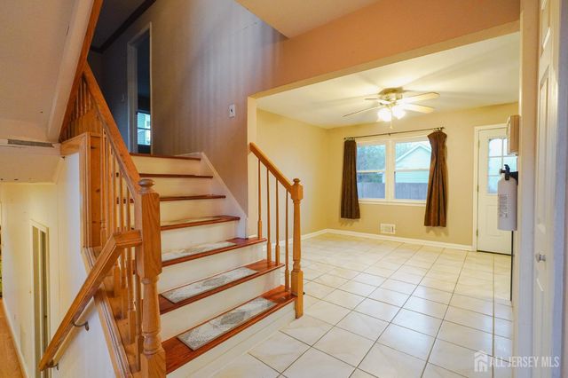 3 E Charles Court, Edison, NJ 08820