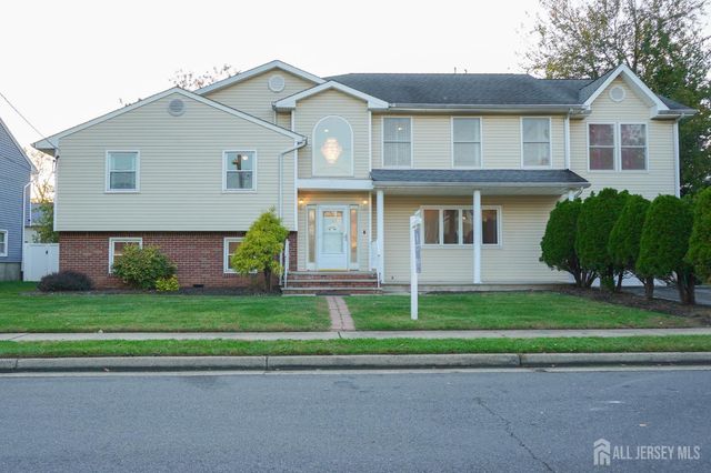 3 E Charles Court, Edison, NJ 08820