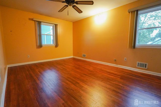 3 E Charles Court, Edison, NJ 08820