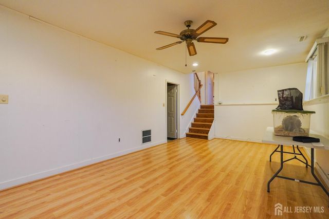 3 E Charles Court, Edison, NJ 08820