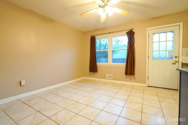 3 E Charles Court, Edison, NJ 08820