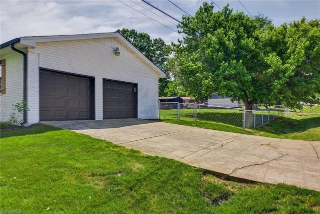 166 Roberts Road, Eden, NC 27288