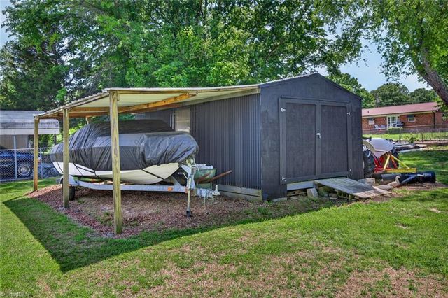 166 Roberts Road, Eden, NC 27288