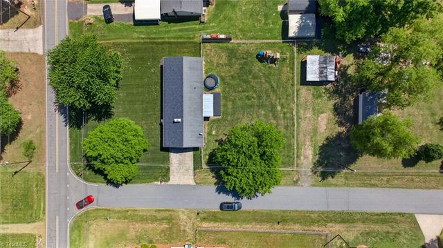 166 Roberts Road, Eden, NC 27288