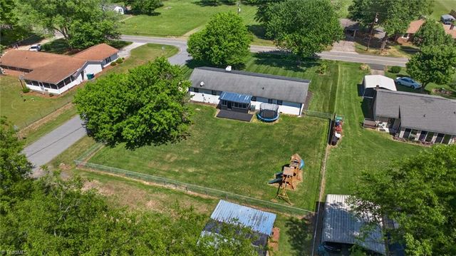 166 Roberts Road, Eden, NC 27288