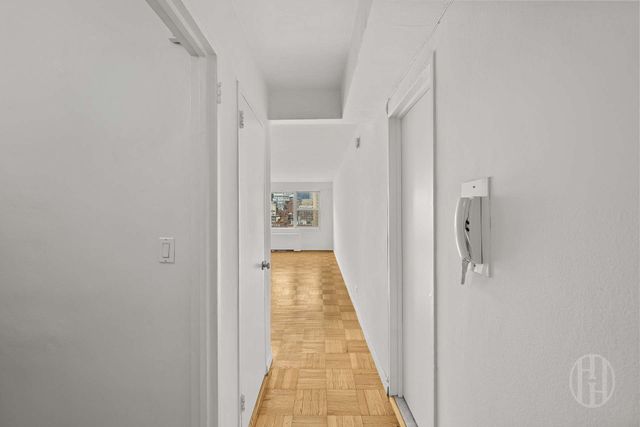 155 E 34th St Apt 17C, New York City, NY 10016