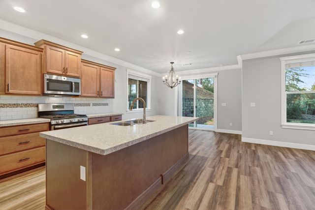 4585 Risstay Way, Shasta Lake, CA 96019