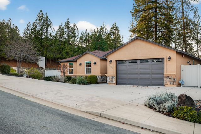 4585 Risstay Way, Shasta Lake, CA 96019
