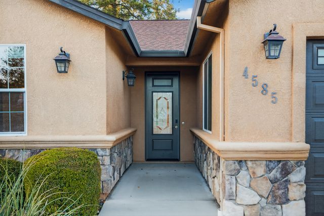 4585 Risstay Way, Shasta Lake, CA 96019