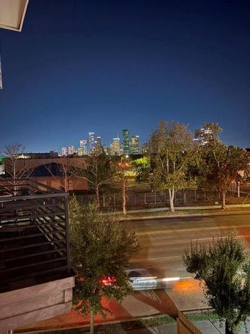 1011 Studemont Street 204, Houston, TX 77007