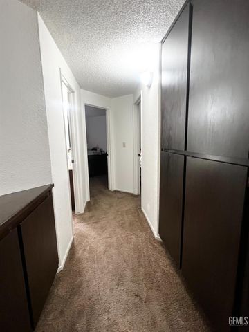 2600 Chandler Court 21, Bakersfield, CA 93313