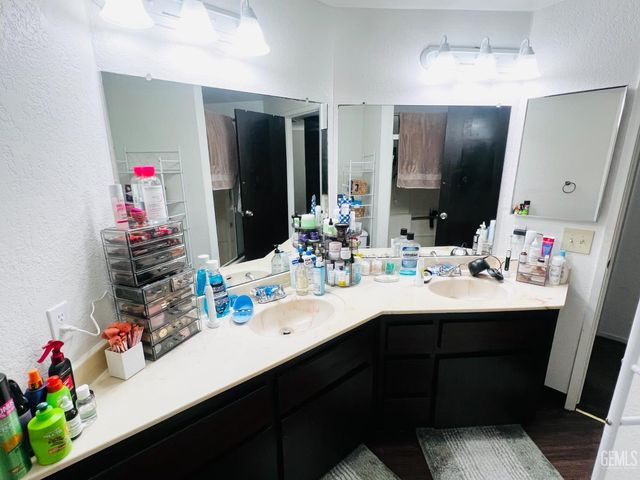 2600 Chandler Court 21, Bakersfield, CA 93313