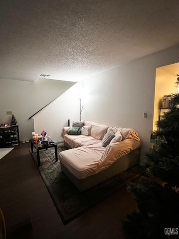 2600 Chandler Court 21, Bakersfield, CA 93313