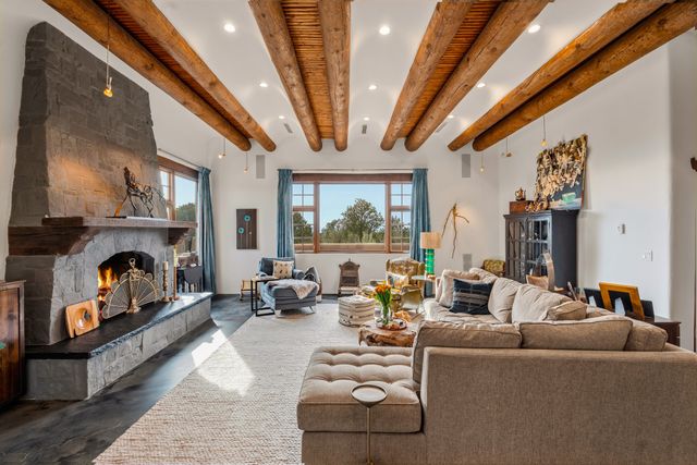 148 Barranca Road, Santa Fe, NM 87501