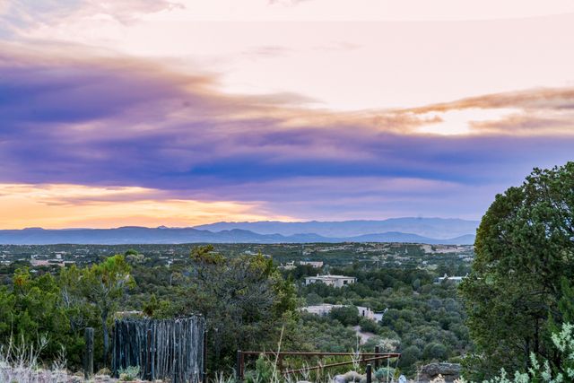 148 Barranca Road, Santa Fe, NM 87501