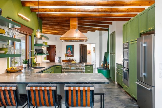 148 Barranca Road, Santa Fe, NM 87501