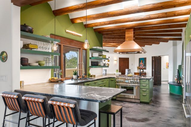148 Barranca Road, Santa Fe, NM 87501