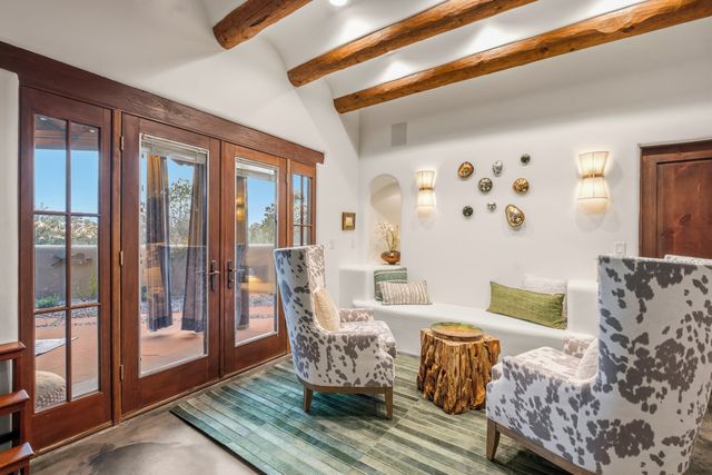 148 Barranca Road, Santa Fe, NM 87501