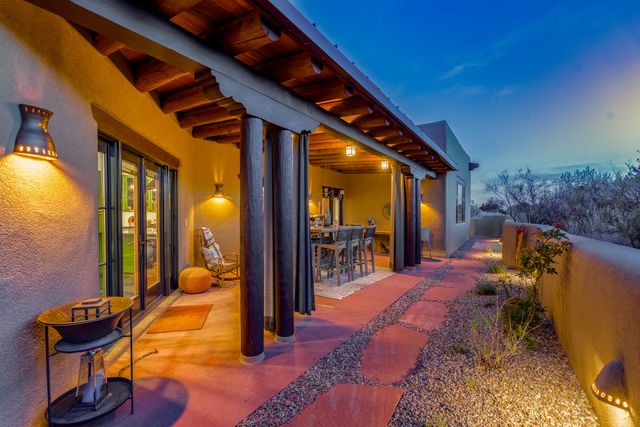 148 Barranca Road, Santa Fe, NM 87501