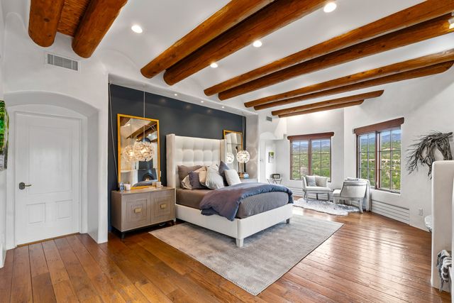 148 Barranca Road, Santa Fe, NM 87501