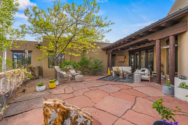 148 Barranca Road, Santa Fe, NM 87501