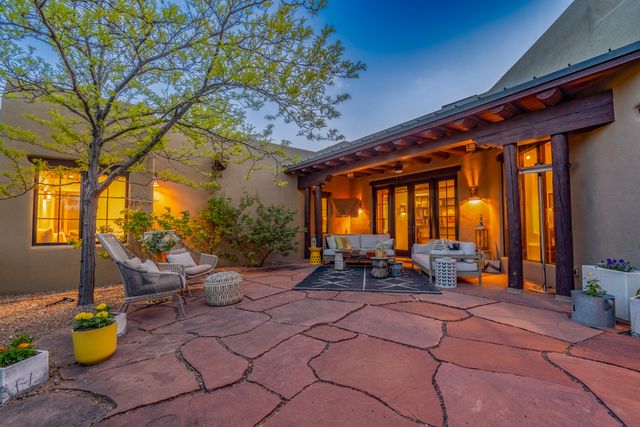 148 Barranca Road, Santa Fe, NM 87501