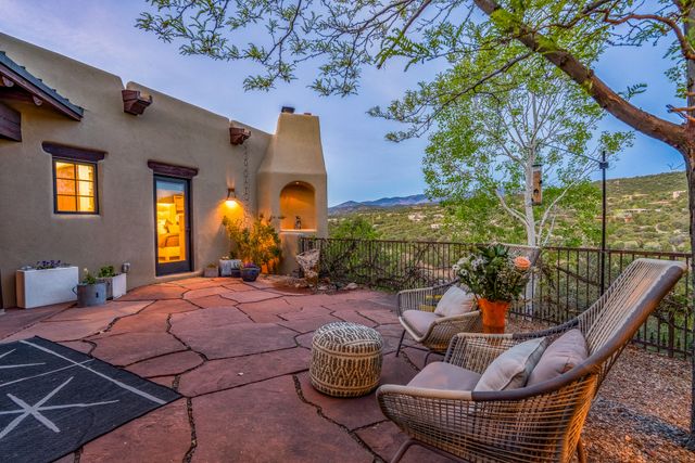 148 Barranca Road, Santa Fe, NM 87501
