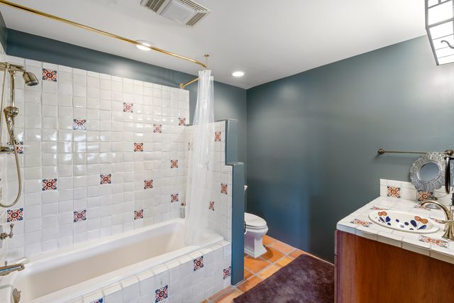 148 Barranca Road, Santa Fe, NM 87501