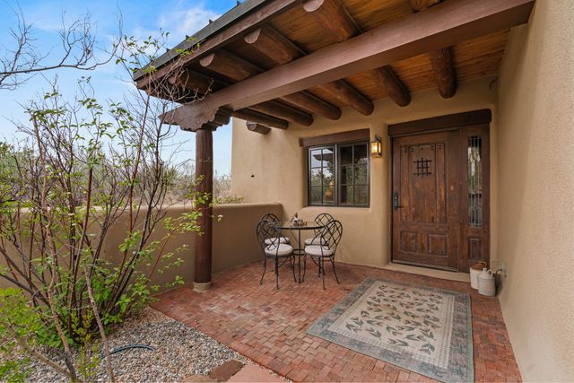 148 Barranca Road, Santa Fe, NM 87501