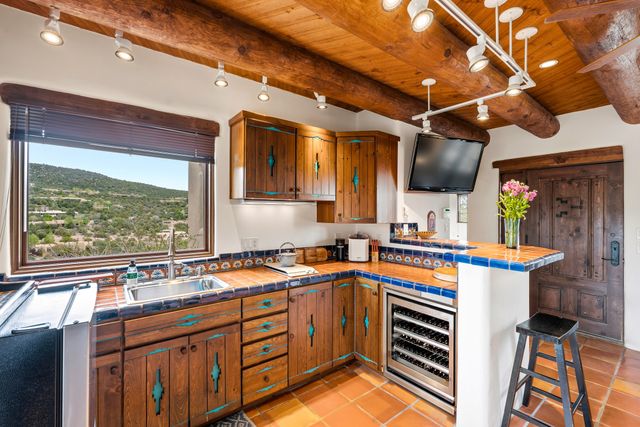 148 Barranca Road, Santa Fe, NM 87501