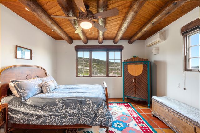 148 Barranca Road, Santa Fe, NM 87501
