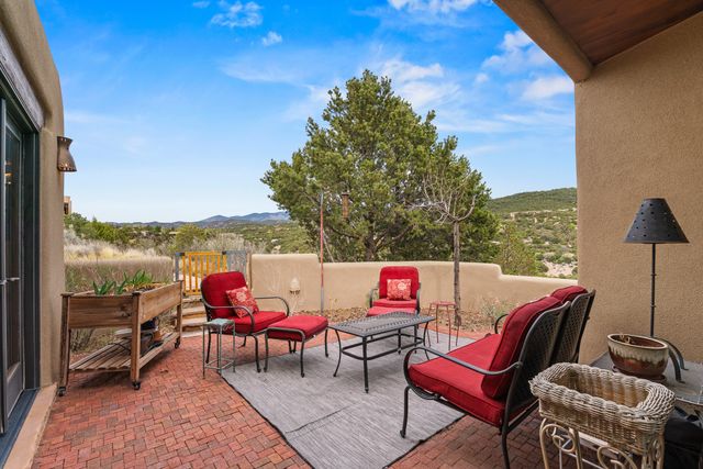 148 Barranca Road, Santa Fe, NM 87501