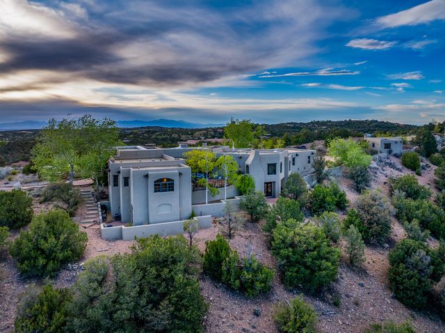 148 Barranca Road, Santa Fe, NM 87501