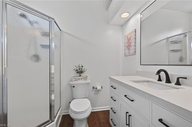 2325 W Great Neck Rd Apt 203, Virginia Beach, VA 23451