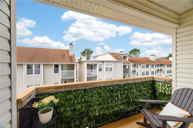 2325 W Great Neck Rd Apt 203, Virginia Beach, VA 23451