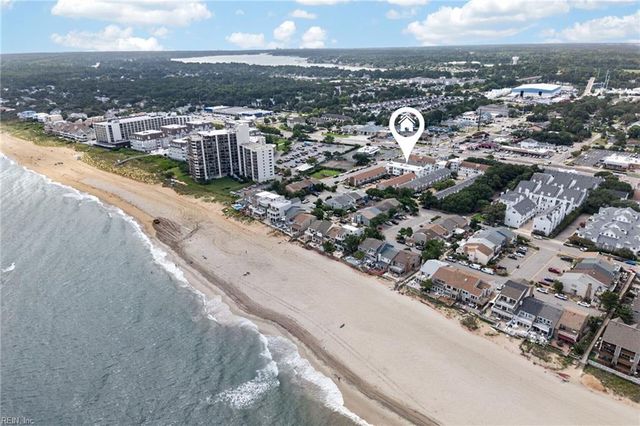 2325 W Great Neck Rd Apt 203, Virginia Beach, VA 23451