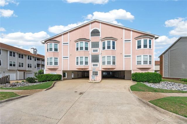 2325 W Great Neck Rd Apt 203, Virginia Beach, VA 23451