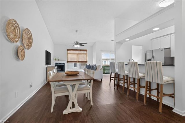 2325 W Great Neck Rd Apt 203, Virginia Beach, VA 23451