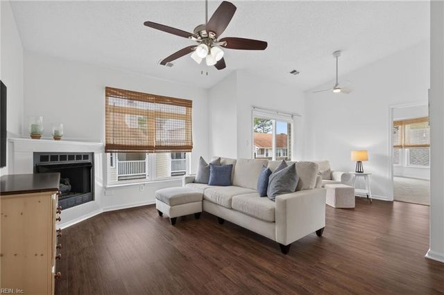2325 W Great Neck Rd Apt 203, Virginia Beach, VA 23451
