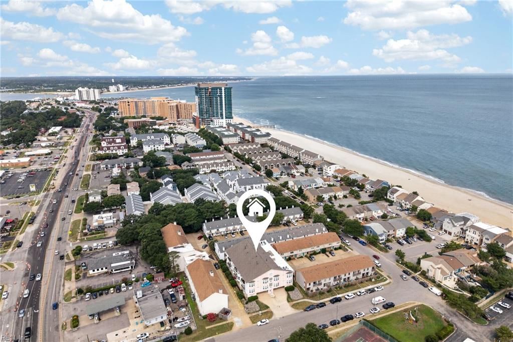 2325 W Great Neck Rd Apt 203, Virginia Beach, VA 23451