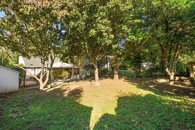 917 Winston Pl, Nashville, TN 37204