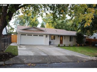 332 S TARRYBROOKE Dr, Cornelius, OR 97113