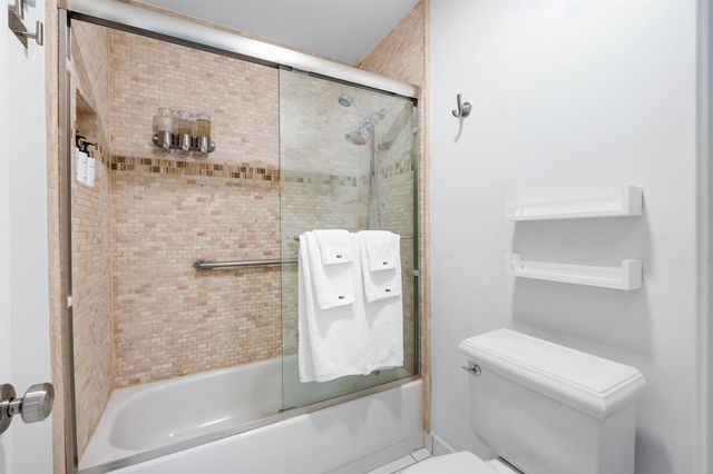 1540 NW 18th Avenue 203, Delray Beach, FL 33445