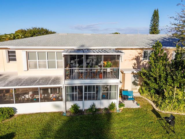 1540 NW 18th Avenue 203, Delray Beach, FL 33445