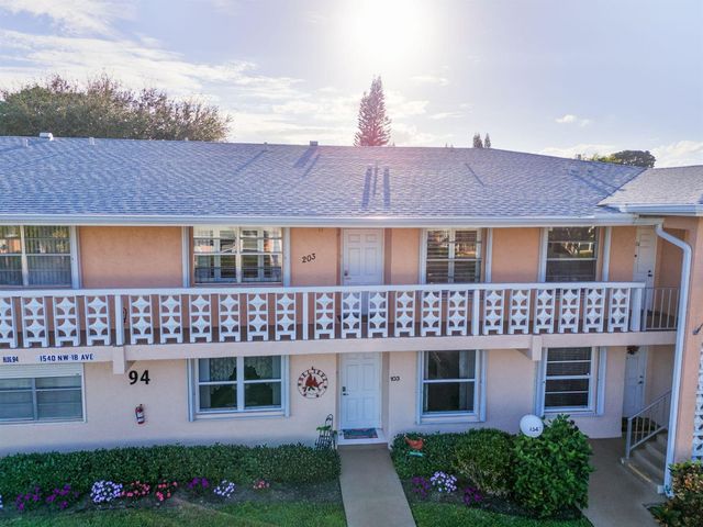 1540 NW 18th Avenue 203, Delray Beach, FL 33445