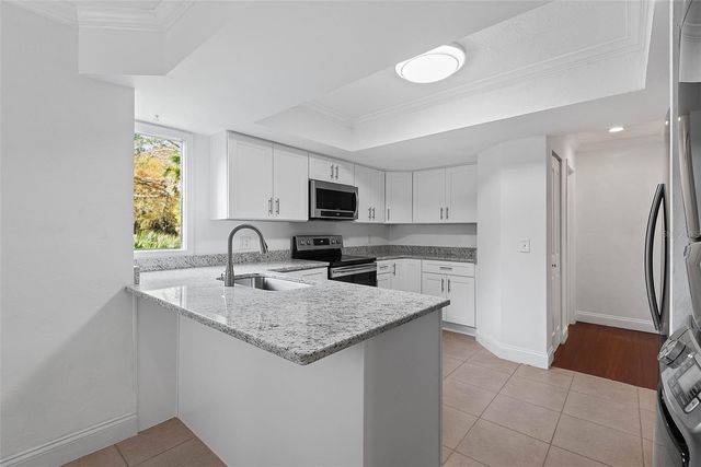 8 OAKMONT COURT 8, Palm Coast, FL 32137