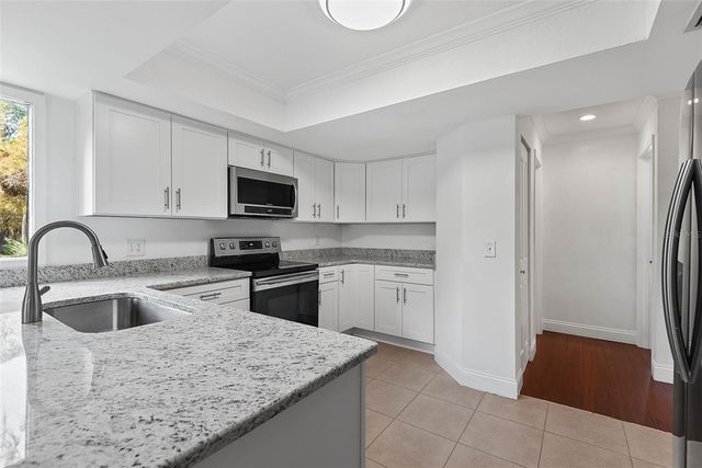 8 OAKMONT COURT 8, Palm Coast, FL 32137