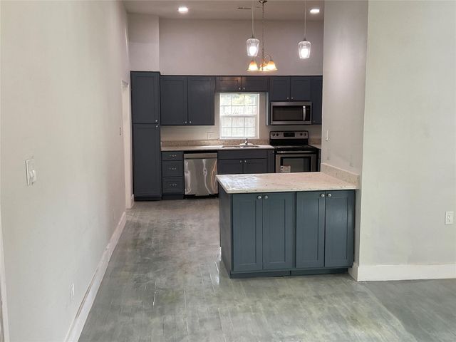 207 College Street, Chico, TX 76431